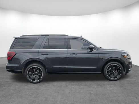 Used 2023 Ford Expedition Limited RWD image 3