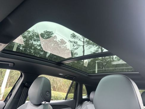 New 2026 Volkswagen Tiguan SE R-Line image 22