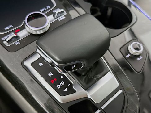 Used 2017 Audi Q7 3.0T Prestige w/ Prestige Package image 17