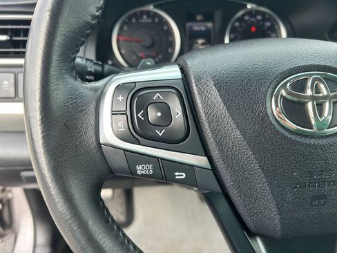 Used 2017 Toyota Camry SE image 18