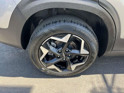 Used 2025 Kia Seltos EX w/ EX Sunroof Package AWD/4WD image 8