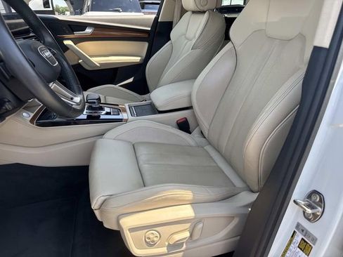 Used 2021 Audi Q5 2.0T Premium Plus w/ Premium Plus Package AWD/4WD image 18