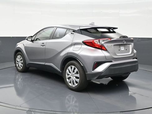 Used 2020 Toyota C-HR LE FWD image 3