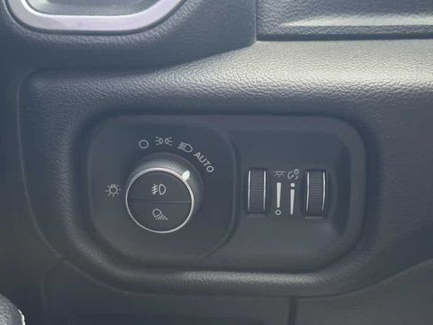 Used 2020 RAM 1500 Laramie image 19