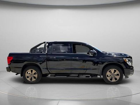 Used 2024 Nissan Titan SV w/ SV Bronze Edition Package AWD/4WD image 5