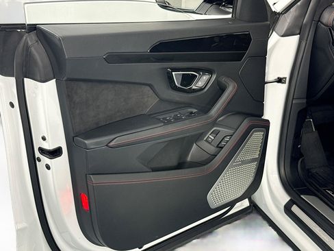 Used 2021 Lamborghini Urus AWD/4WD image 20