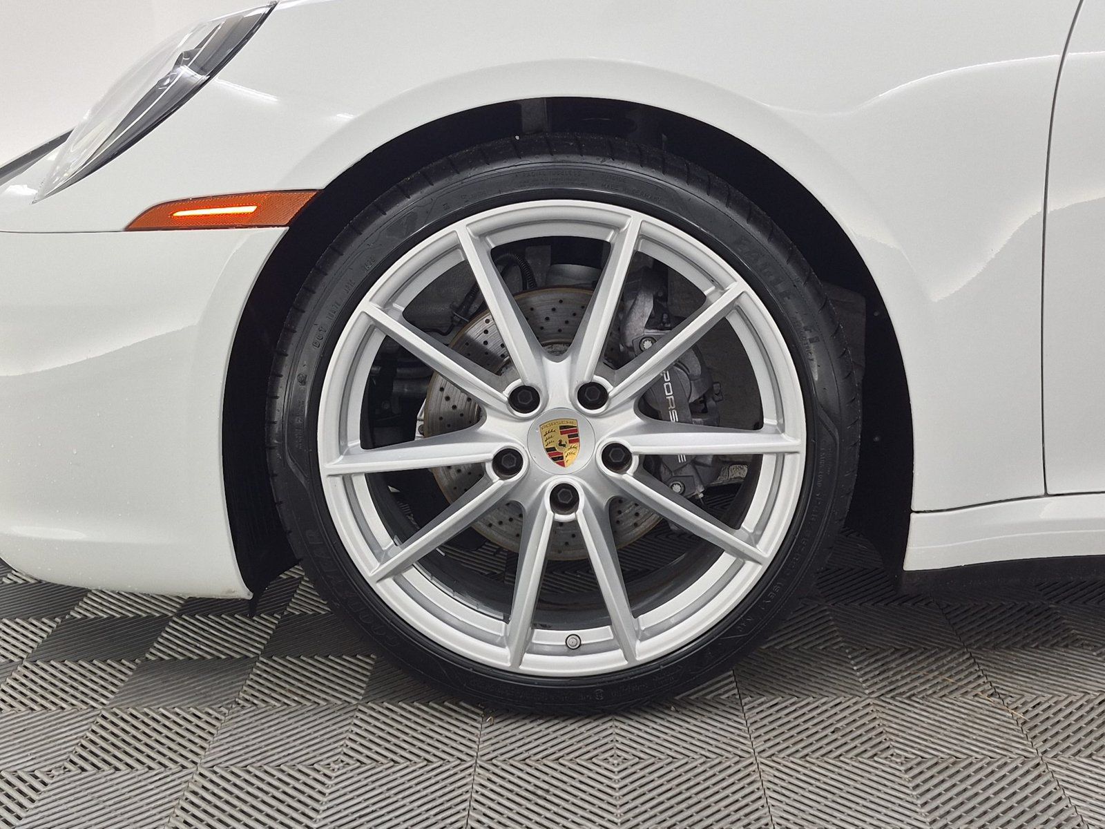Certified 2024 Porsche 911 Carrera 4 AWD/4WD image 27