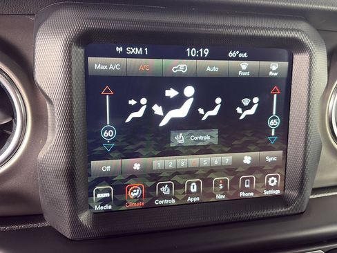 Used 2019 Jeep Wrangler Unlimited Rubicon image 28