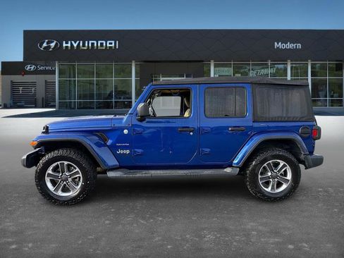 Used 2019 Jeep Wrangler Unlimited Sahara image 6