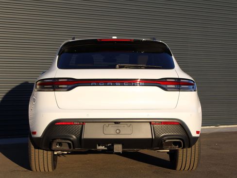 New 2026 Porsche Macan image 10