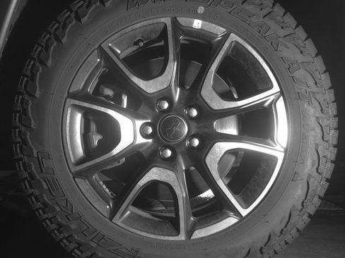 Used 2025 Jeep Compass Trailhawk AWD/4WD image 12