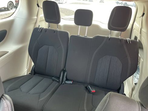 Used 2023 Chrysler Voyager LX FWD image 24