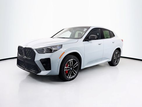 New 2026 BMW X2 xDrive28i w/ Technology Package AWD/4WD image 3