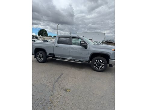 Used 2024 Chevrolet Silverado 3500 LT w/ All Star Edition AWD/4WD image 8