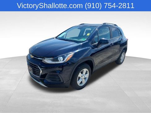 Used 2022 Chevrolet Trax LT w/ Driver Confidence Package AWD/4WD image 14