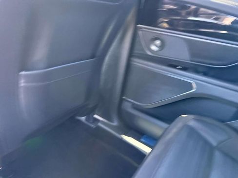 Used 2025 Lincoln Nautilus Reserve w/ Jet Appearance Package image 12