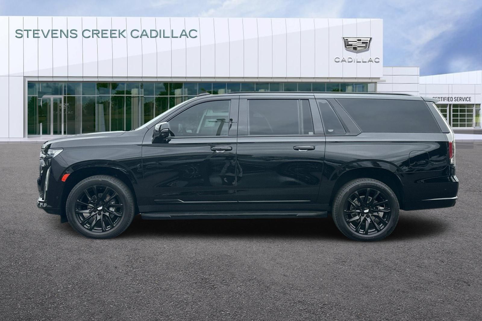 Certified 2023 Cadillac Escalade ESV Sport w/ LPO, ONYX Package AWD/4WD image 6