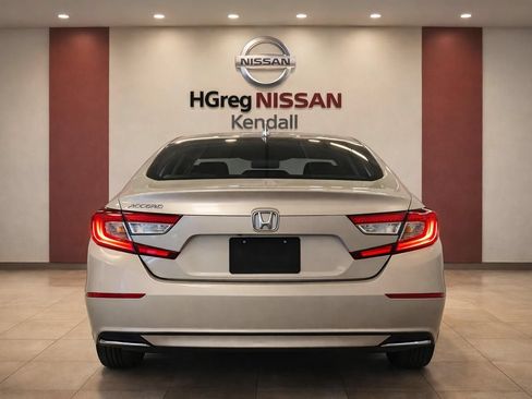 Used 2018 Honda Accord LX image 6