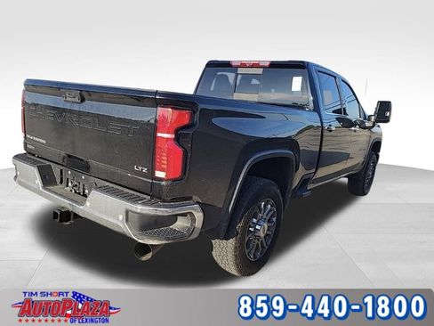 Used 2025 Chevrolet Silverado 2500 LTZ w/ LTZ Premium Package image 9