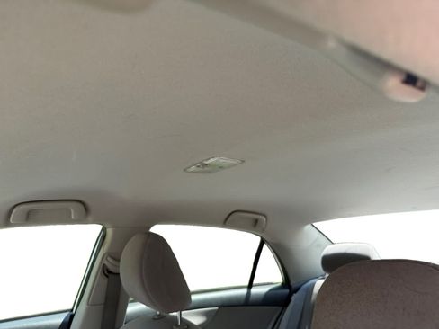 Used 2011 Toyota Corolla LE FWD image 10
