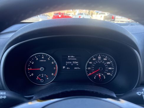 Used 2020 Kia Sportage S image 18