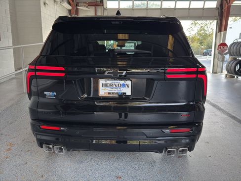 New 2026 Chevrolet Traverse RS w/ LPO, Floor Liner Package image 6