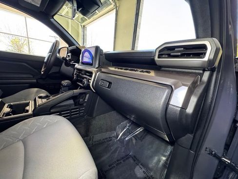 Certified 2025 Toyota Tacoma SR5 AWD/4WD image 57