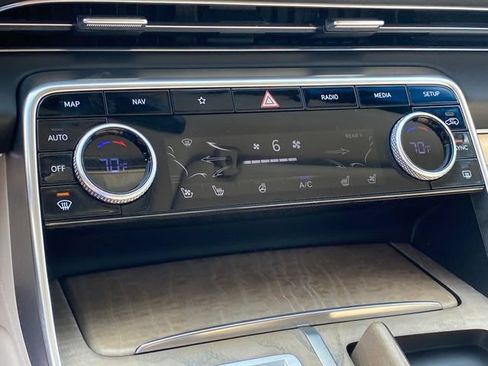 Used 2023 Genesis GV80 3.5T w/ Advanced Package AWD/4WD image 13