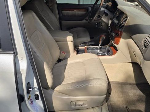 Used 2003 Lexus LX 470 4WD image 16