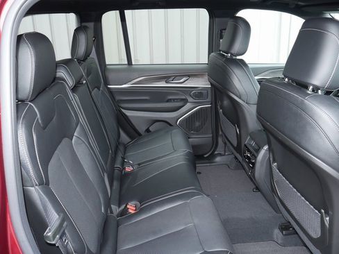 New 2026 Jeep Grand Cherokee Limited Reserve image 22