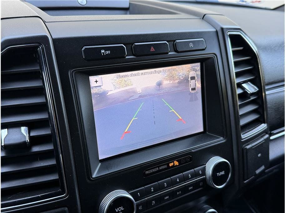 Used 2019 Ford Expedition Limited RWD image 16
