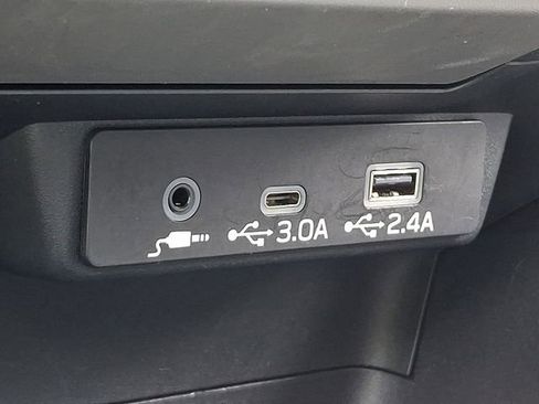 Certified 2025 Subaru Crosstrek 2.0i Premium image 25