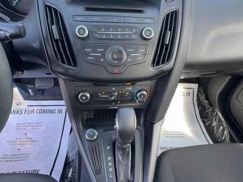 Used 2017 Ford Focus SE FWD image 26