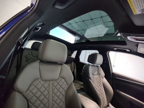 Used 2022 Audi SQ5 Premium Plus w/ Premium Plus Package image 15
