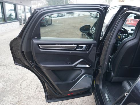 Used 2021 Porsche Cayenne Turbo image 54