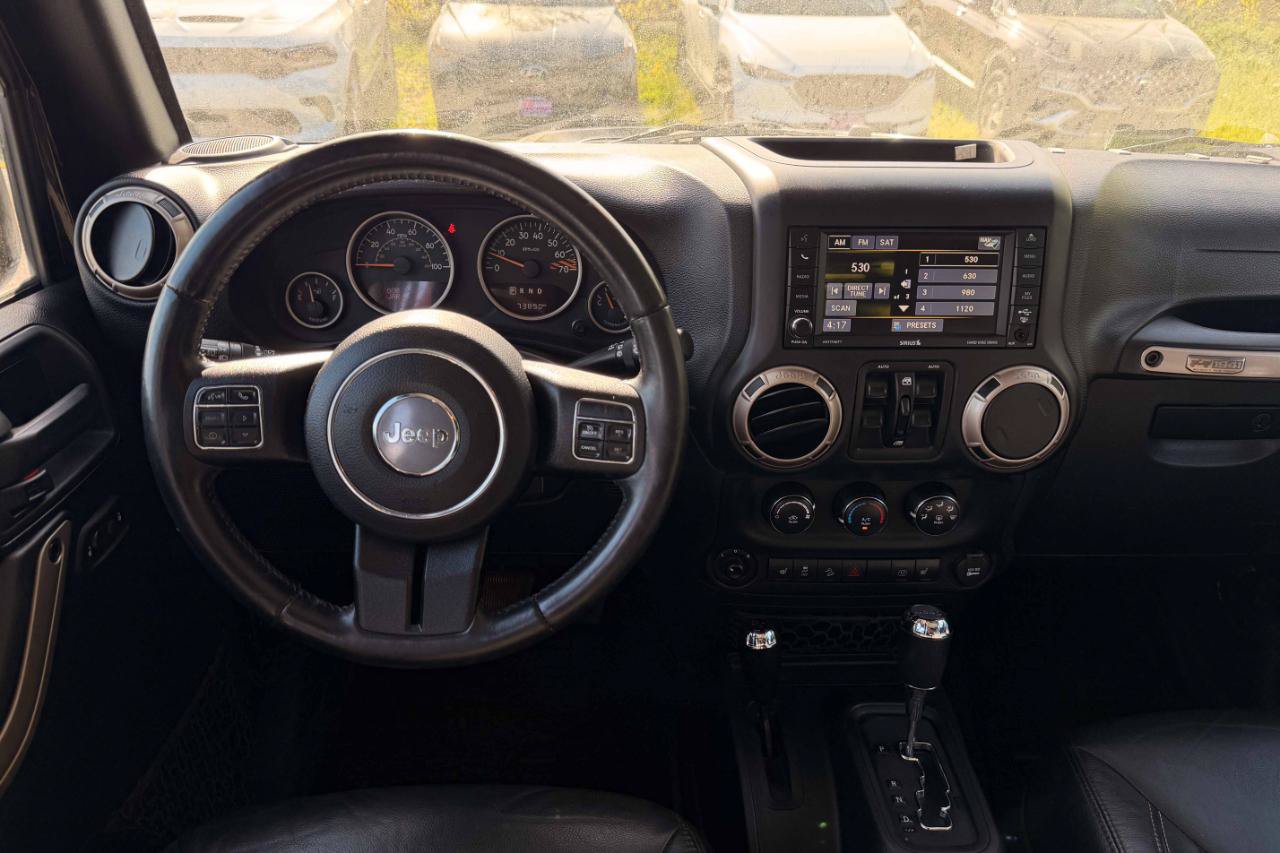 Used 2016 Jeep Wrangler Unlimited Sahara AWD/4WD image 13