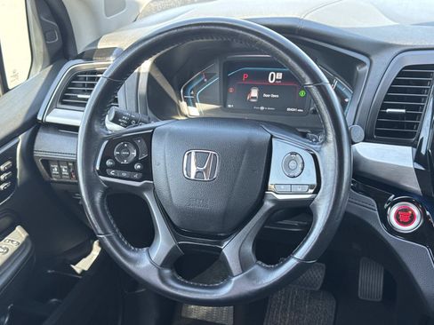 Used 2023 Honda Odyssey Touring image 10