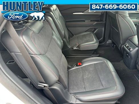Used 2025 Ford Explorer ST AWD/4WD image 10