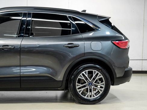 Used 2020 Ford Escape SEL image 13