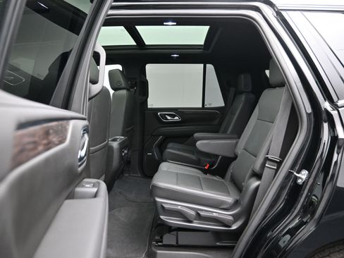 Used 2023 Chevrolet Tahoe Z71 w/ Luxury Package image 11