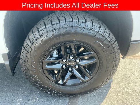 Used 2024 Chevrolet Silverado 1500 Custom Trail Boss w/ LPO, Dark Essentials Package AWD/4WD image 22