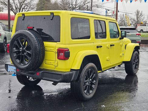 Used 2024 Jeep Wrangler Unlimited Sahara image 6