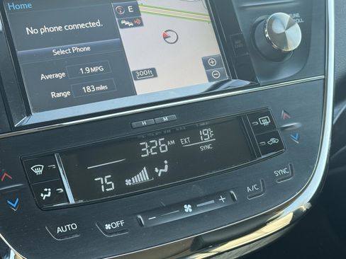 Used 2018 Toyota Avalon XLE Premium image 19