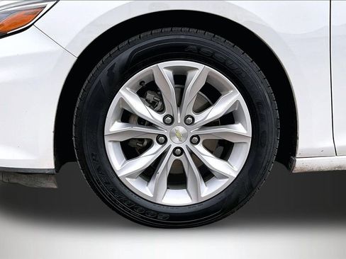 Used 2020 Chevrolet Malibu LT FWD image 32