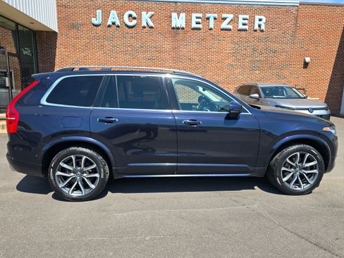Used 2017 Volvo XC90 T6 Momentum w/ Vision Package AWD/4WD image 8
