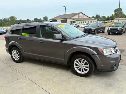 Used 2015 Dodge Journey SXT FWD image 4