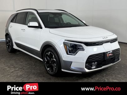 Used 2024 Kia Niro Wave w/ Wave Preserve Package