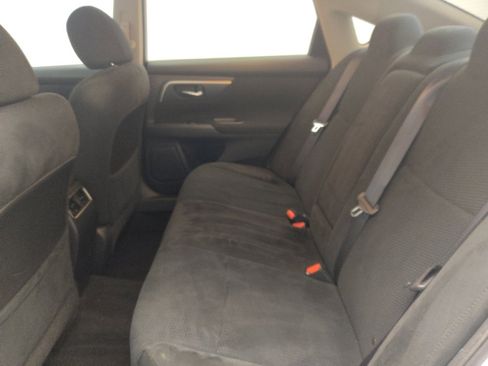 Used 2015 Nissan Altima 2.5 SV w/ Convenience Package FWD image 18
