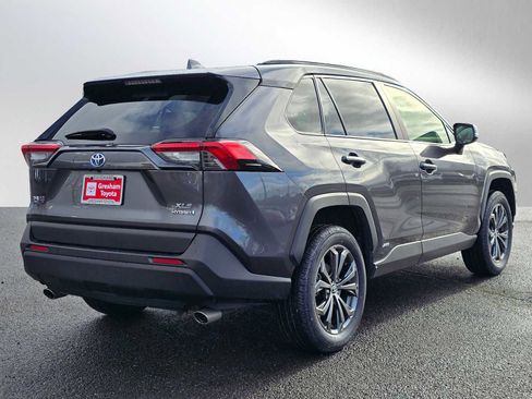 Used 2023 Toyota RAV4 XLE Premium image 3