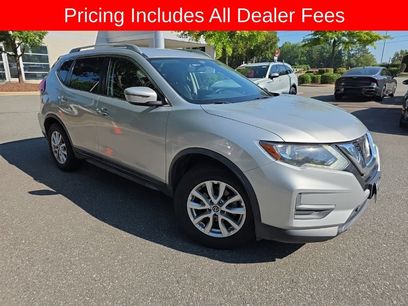 Used 2017 Nissan Rogue SV